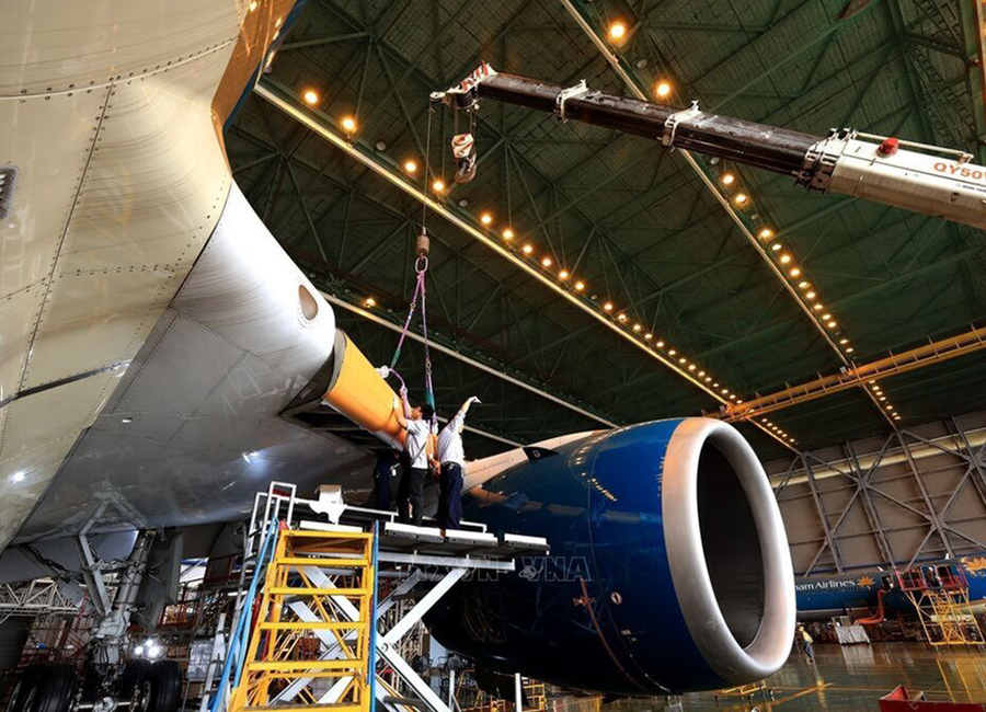 Aircraft on Ground (AOG)